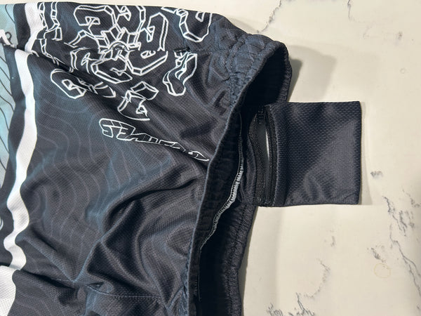 Tipped Rocks 25 Shorts - Zippered Pockets