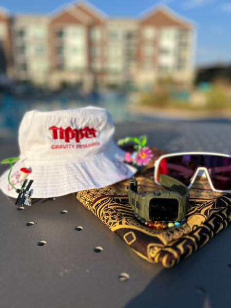 Tipper Gravity Research Bucket Hat 1/1 - White